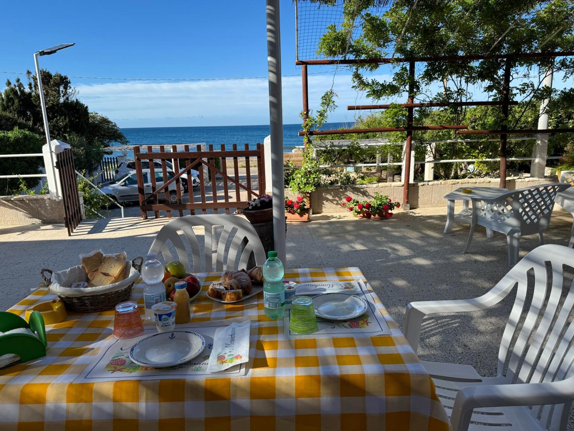 Mare Chiaro Bed & Breakfast *