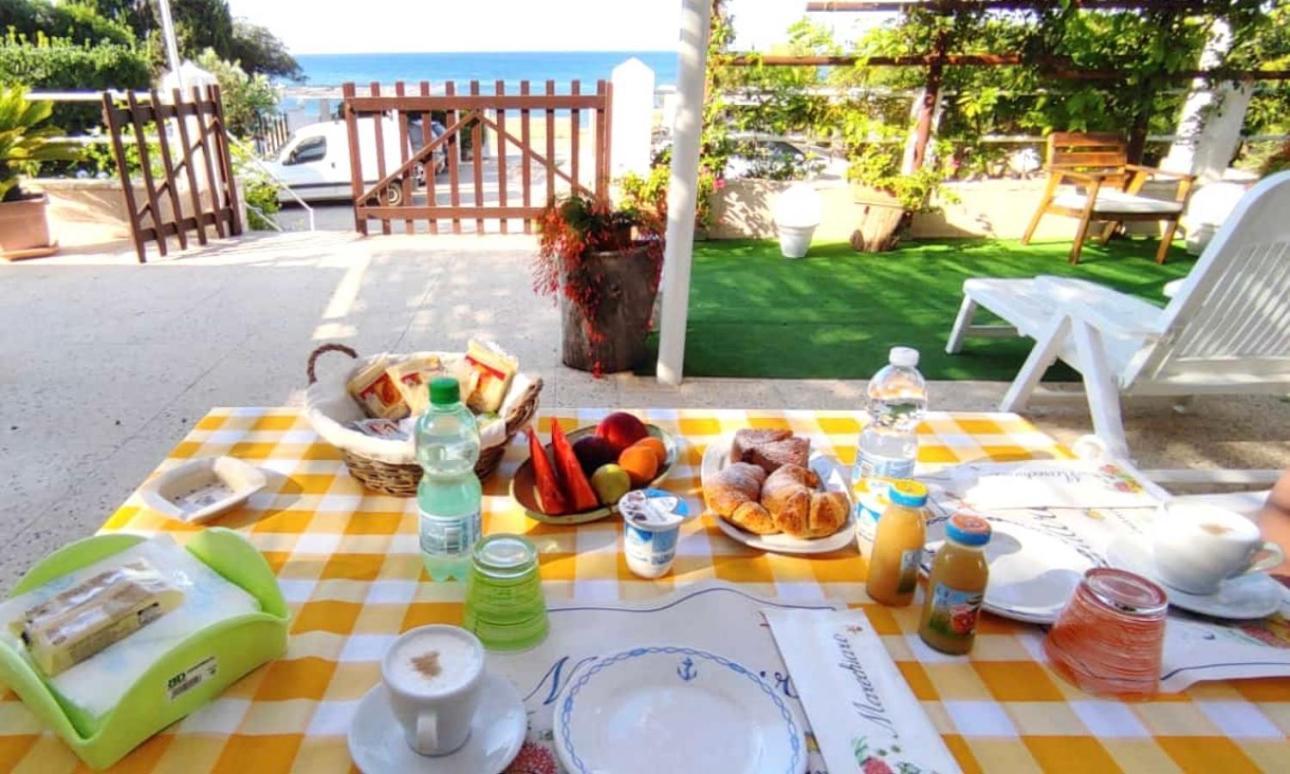 Mare Chiaro Bed & Breakfast Torre Vado